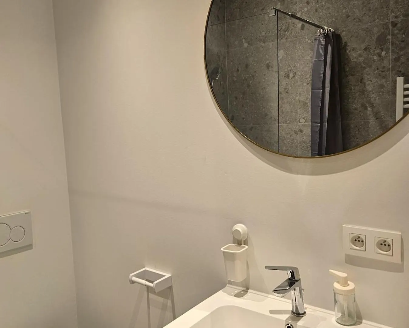 Charming Room In Ghent Center II アパート